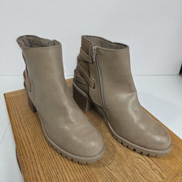 Baretraps Boots Womens Size 8.5 Taupe Hensley Ankle Booties Lug Sole Zip Strappy - Picture 1 of 8